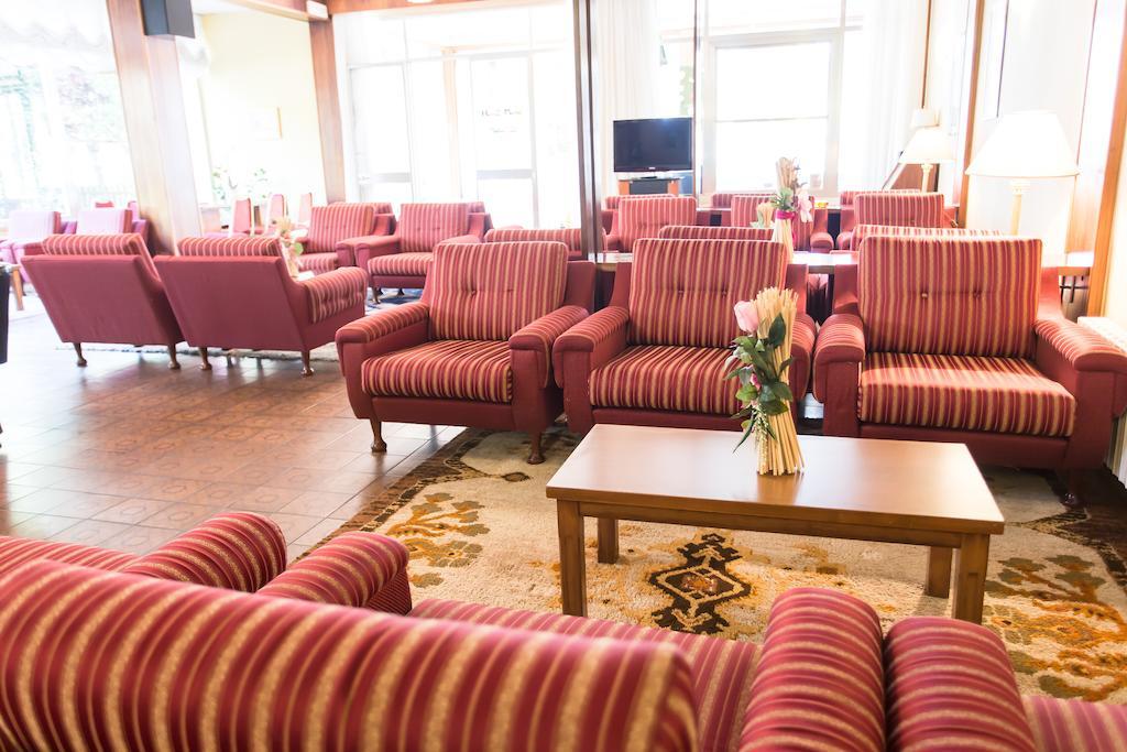 Hotel Meeting Чезенатико Экстерьер фото